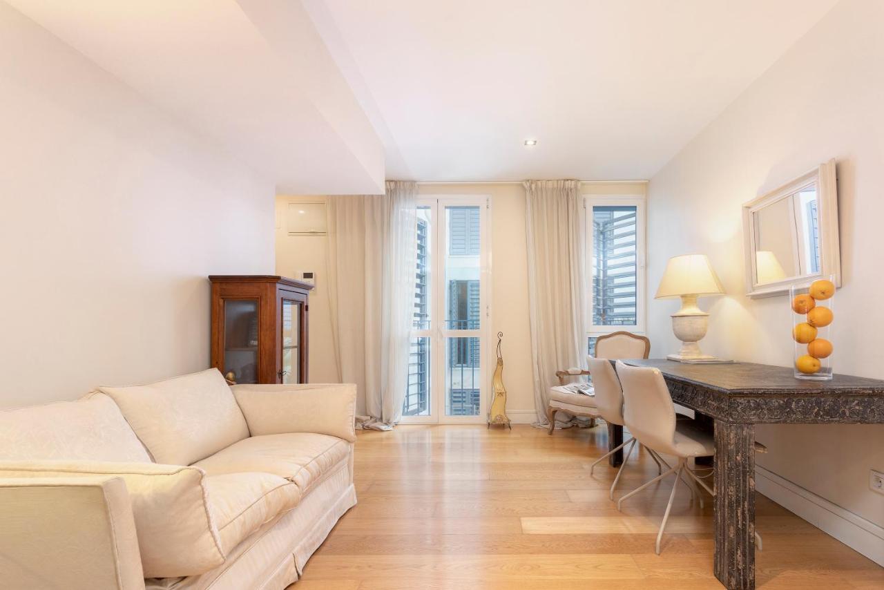Acogedor Apartamento Junto A La Catedral By Rent Me Malaga Luaran gambar