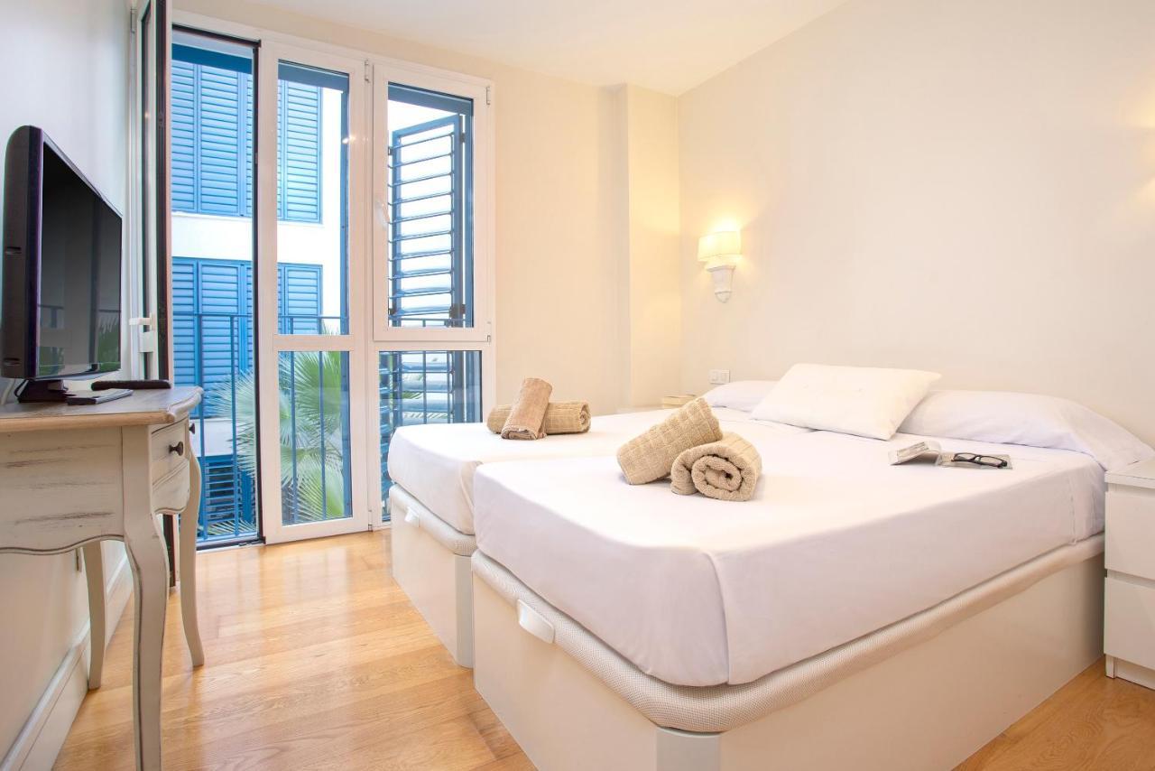 Acogedor Apartamento Junto A La Catedral By Rent Me Malaga Luaran gambar